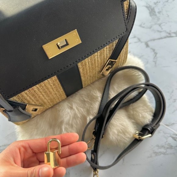 Black woven straw summer  handbag - Picture 9 of 10